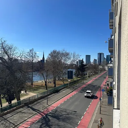 Relax Center Гостевой дом Франкфурт-на-Майне